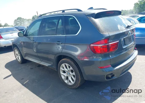 2013 BMW X5 xDrive35I/xDrive35I Premium/xDrive35I Sport Activity z USA, uszkodzony, nr VIN 5UXZV4C56D0G54760